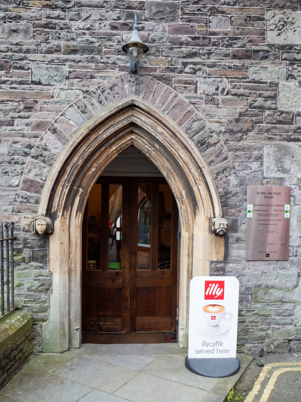 St Marys Church Eglwys Y Santes Fair Brecon Aberhonddu Visit A Church