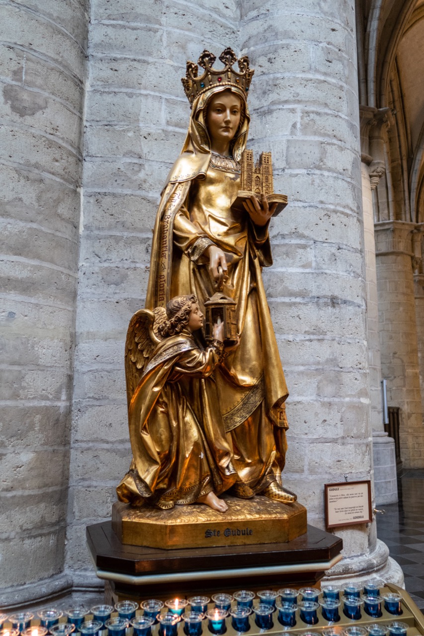Skulptur der hl. Gudula (A. de Beule, 1912)