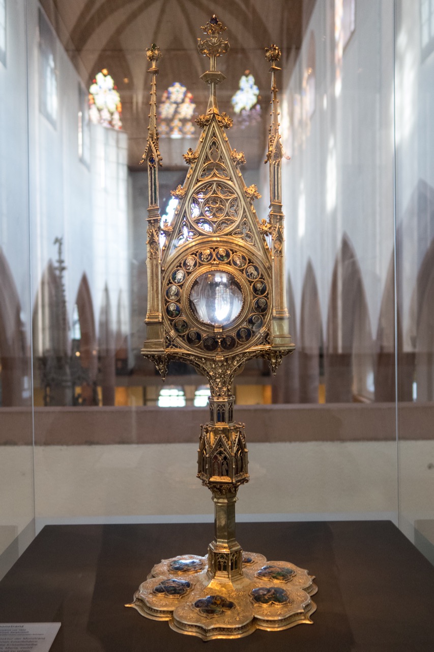 Münsterschatz: Apostel-Monstranz, um 1345