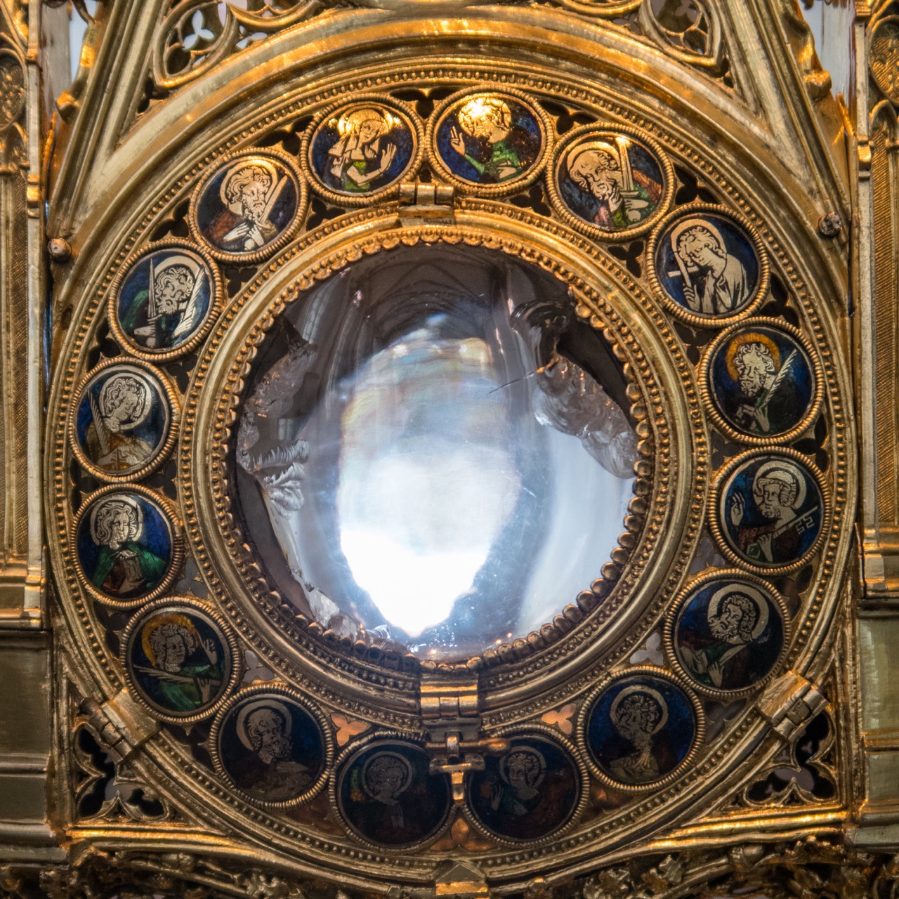 Münsterschatz: Apostel-Monstranz, Detail