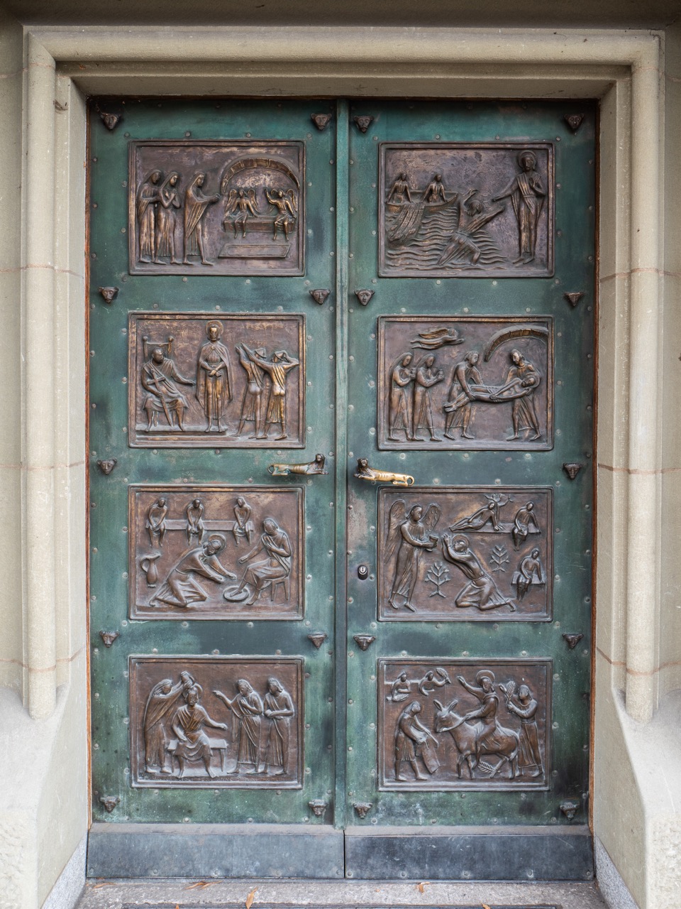 Bronzeportal auf der Südwestseite (Marcel Perincioli, 1953)