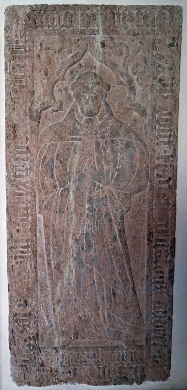 Grabstein des Karmeliterpriors Arnoldus Andree (Erbauer des Chors)
