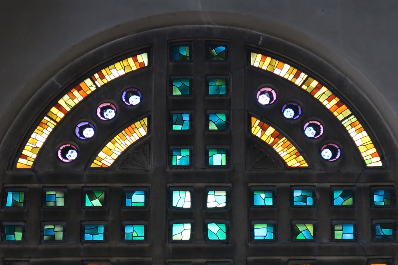 Buntglasfenster im nördlichen Querschiff, Detail