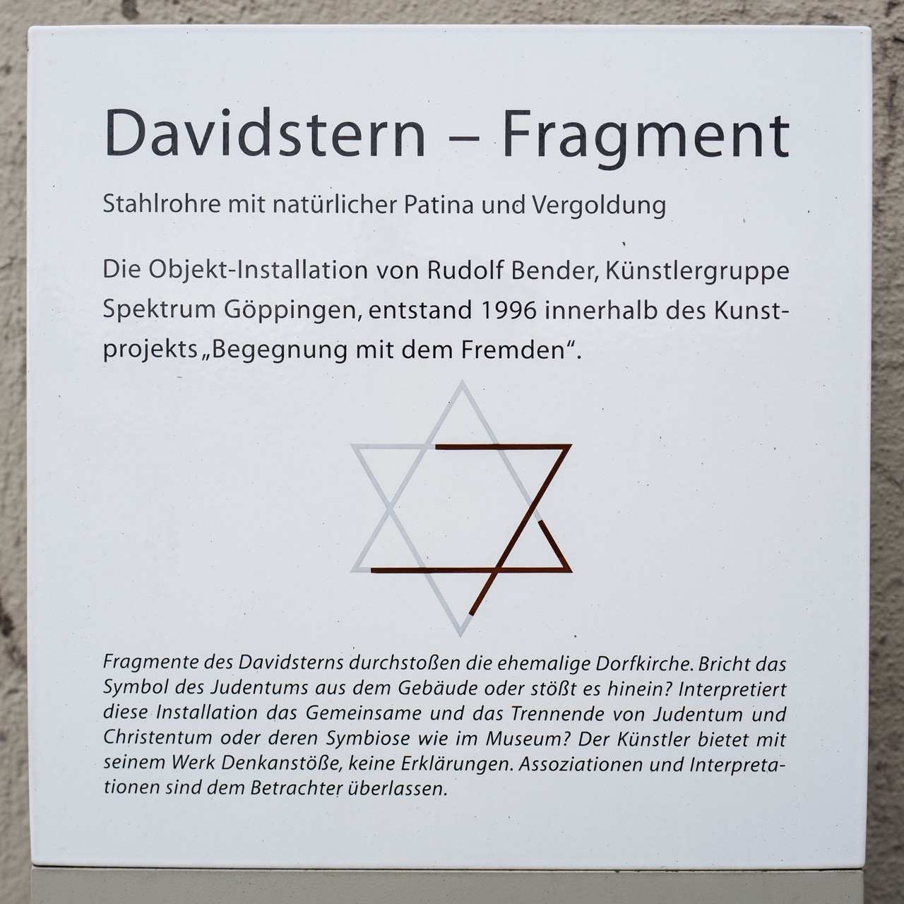 Objekt-Installation „Davidstern - Fragment“ (Rudolf Bender, 1996), Informationstafel