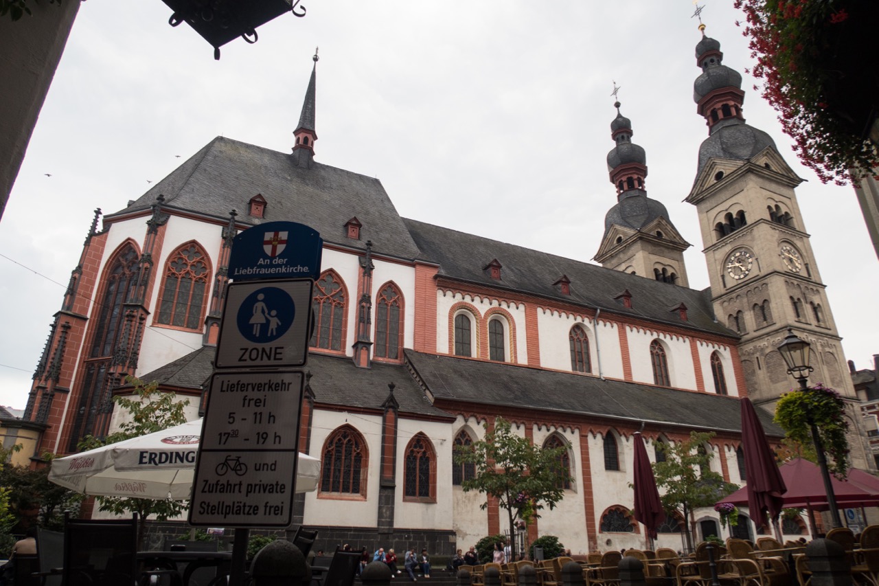 Liebfrauenkirche, Außenansicht