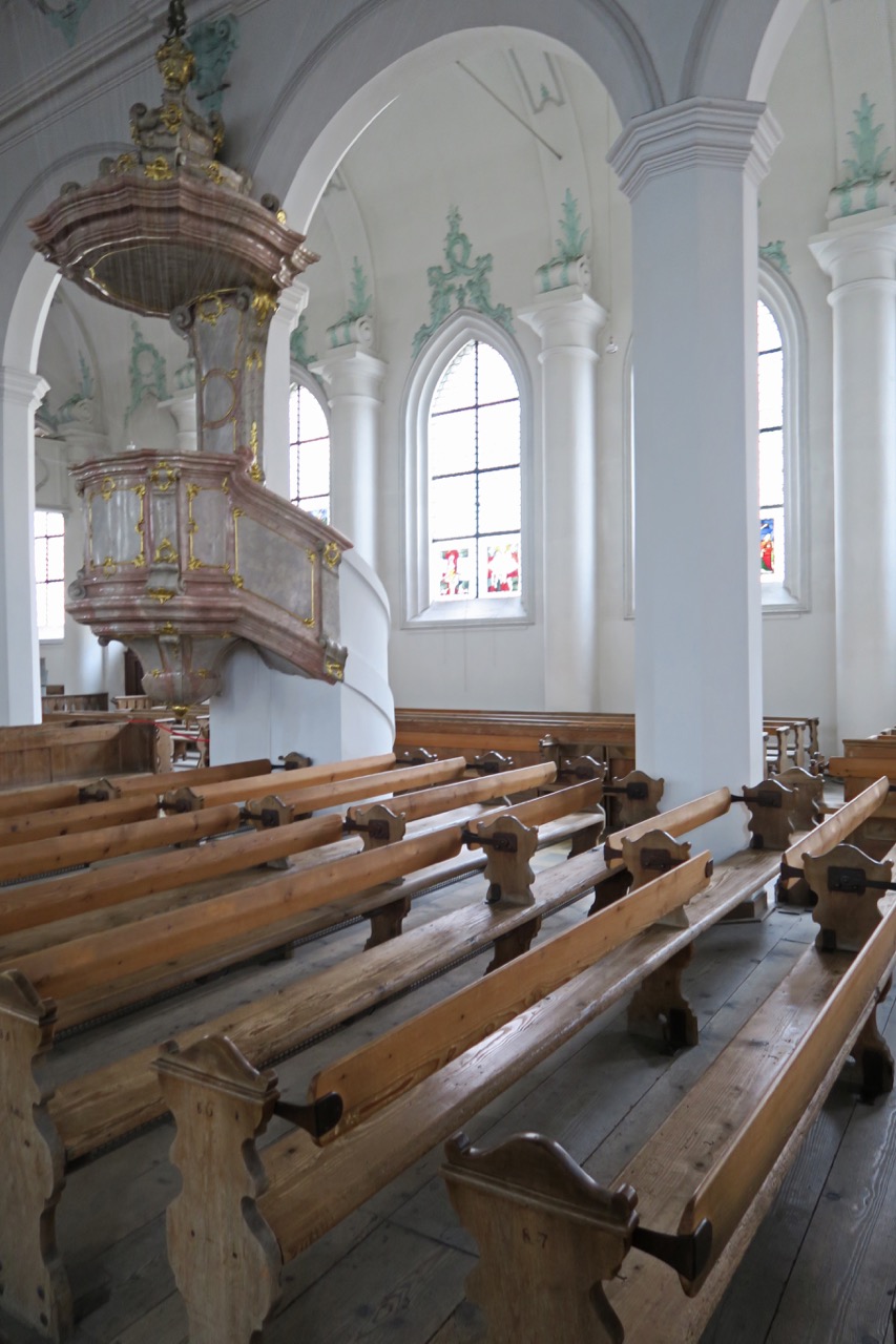 Klappbare Kirchenbänke (um 1800)