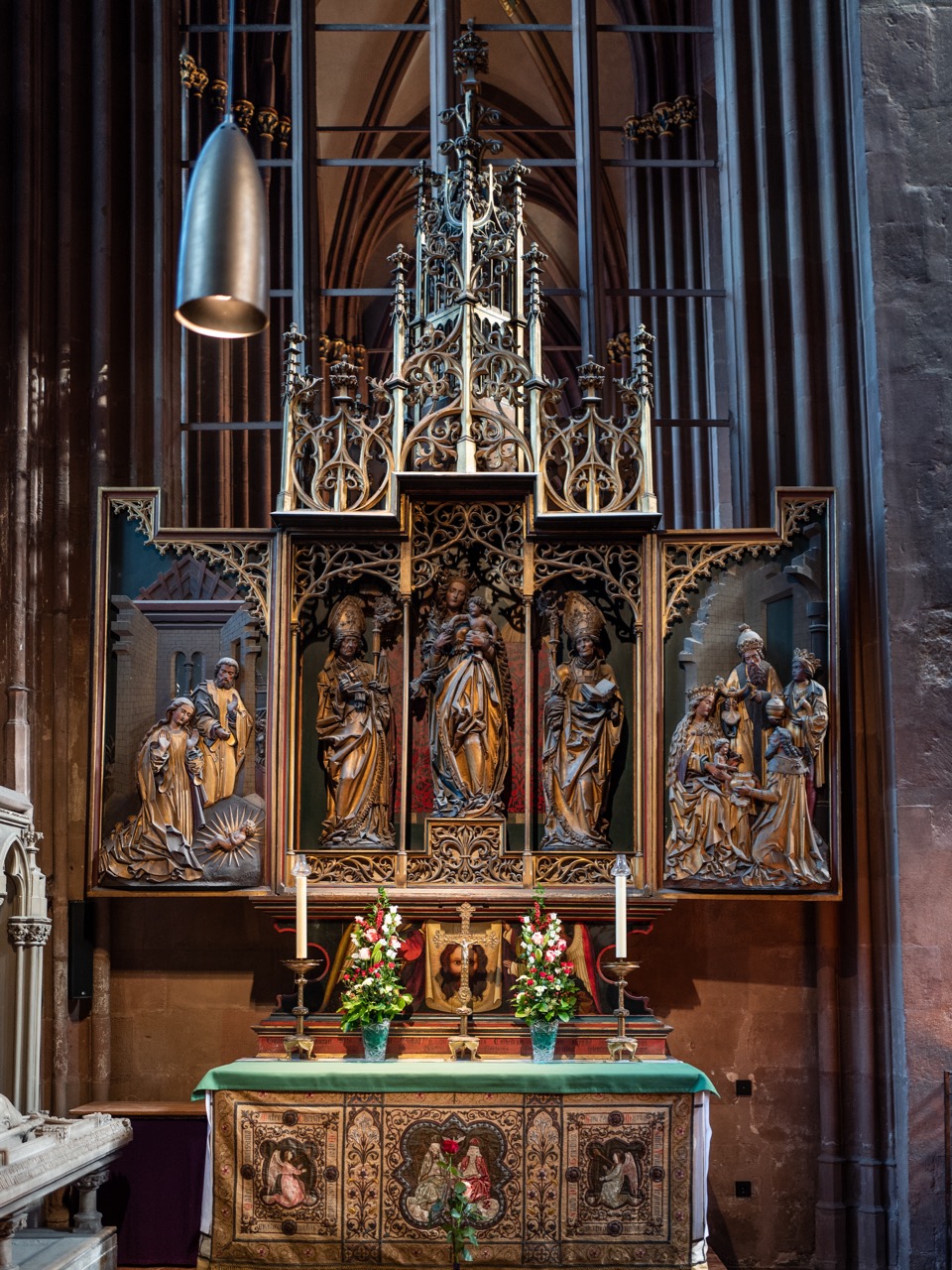 Neugotischer Marienaltar