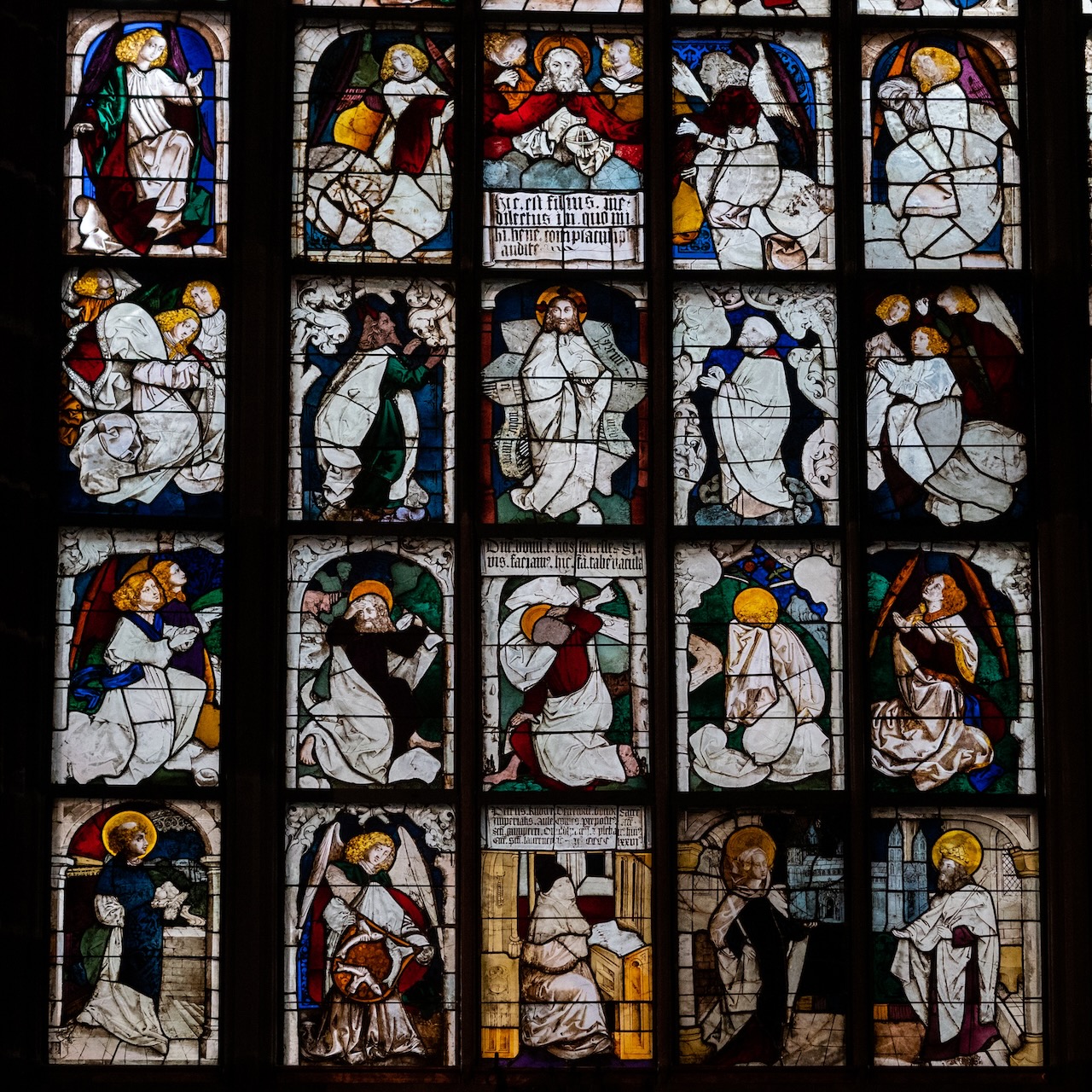 Knorr-Fenster mit Darstellung der Verklärung Christi und des Marientods (Werkstatt Michael Wolgemut, 1476), Stiftung des Pfarrers Dr. Peter Knorr
