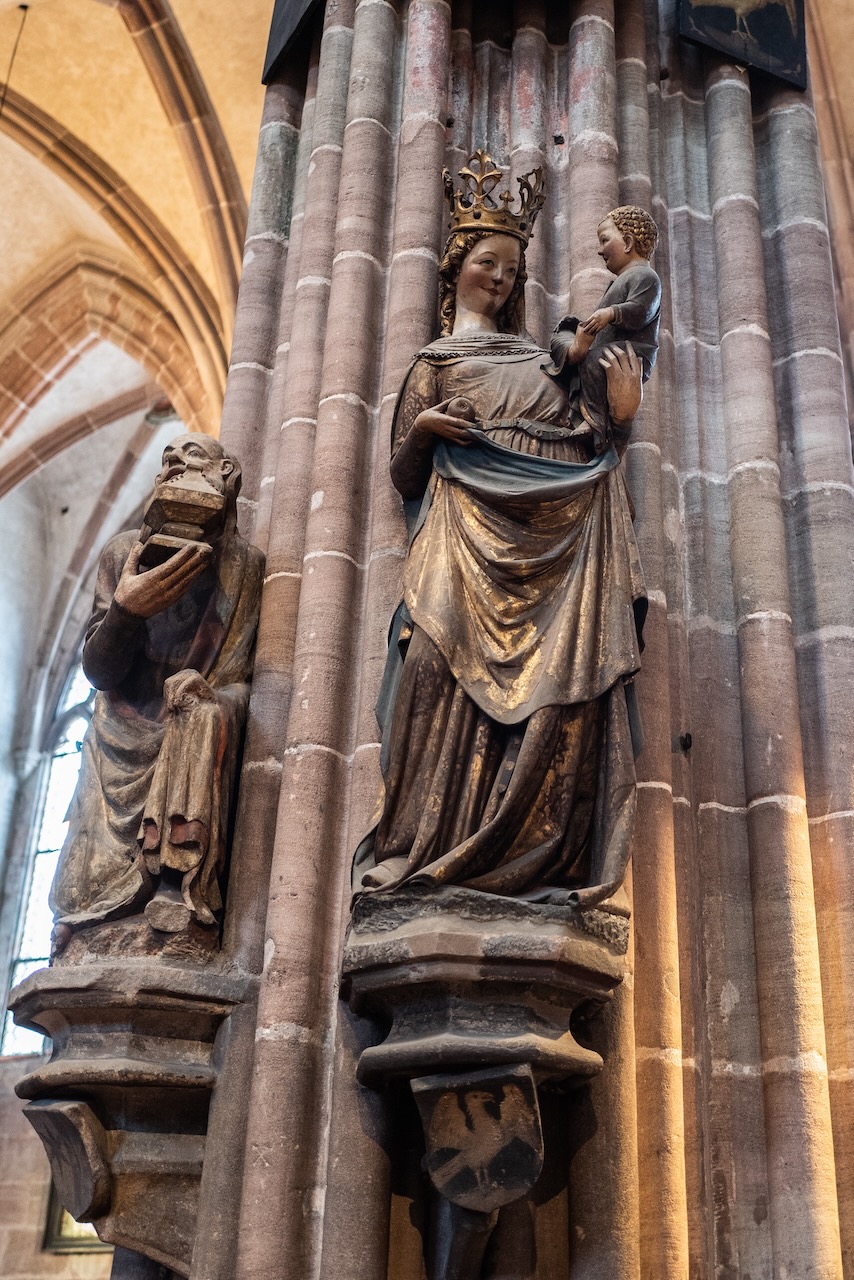 Marienfigur, sog. „Schöne Madonna“ (um 1285)