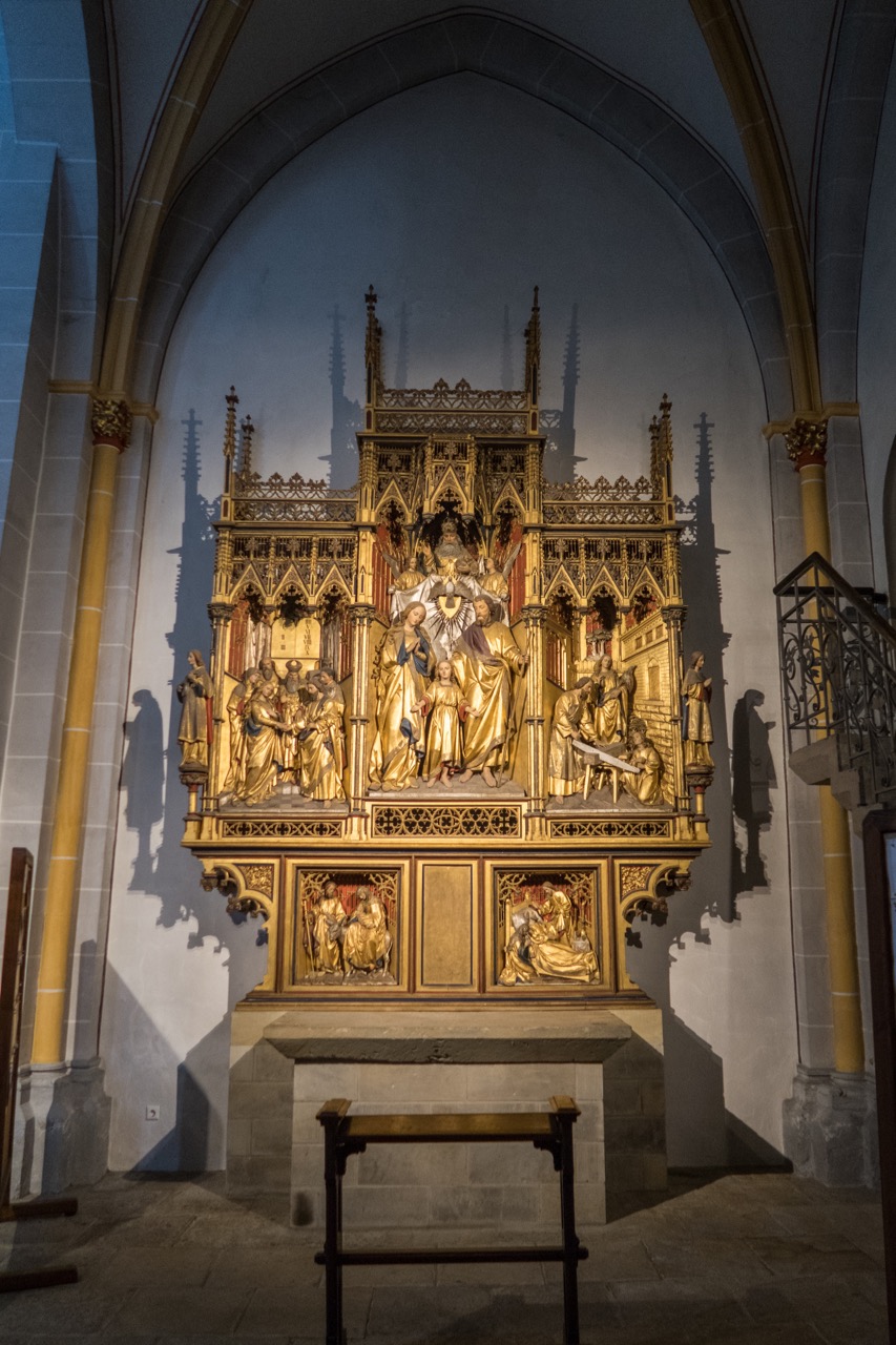 Neugotischer Altar der Heiligen Familie von Lukas Memken