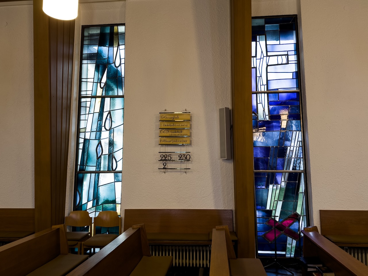 Ordenshauskapelle: Fenster Seligpreisungen