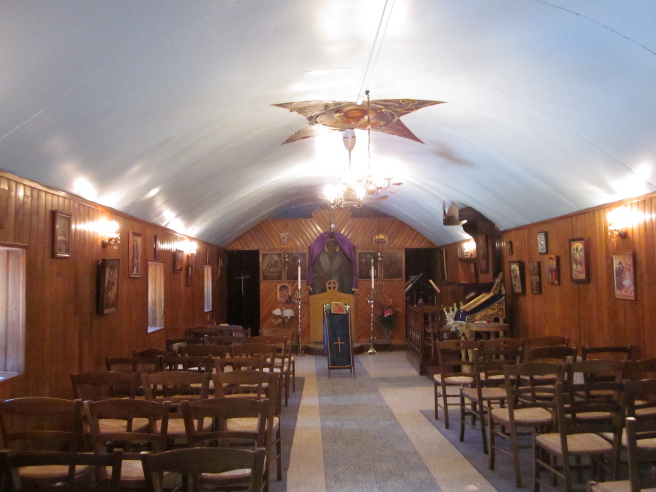 Église orthodoxe, Salin-de-Giraud, Innenansicht