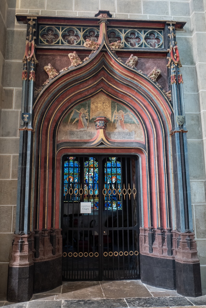 Eingang zur Clugny-Kapelle