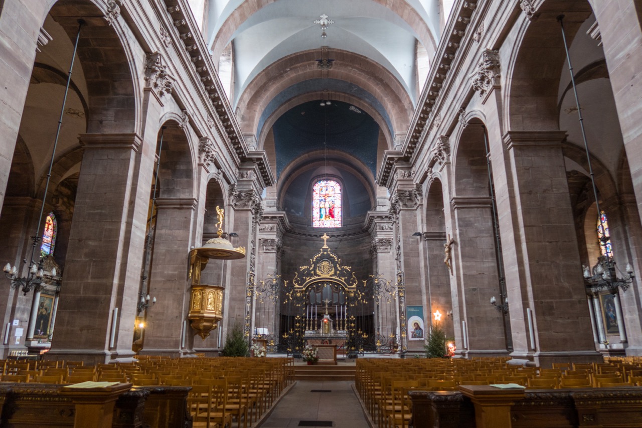 Cathédrale Saint Christophe, Innenansicht