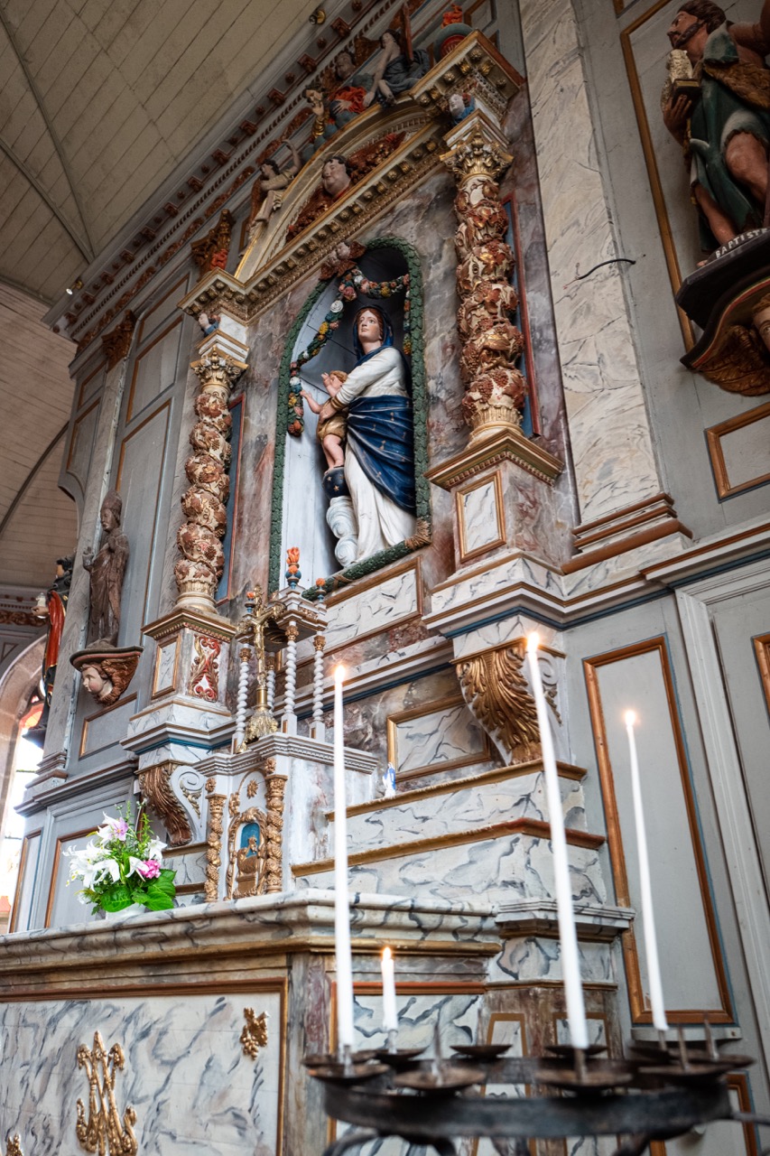 Marienaltar im südlichen Querhaus