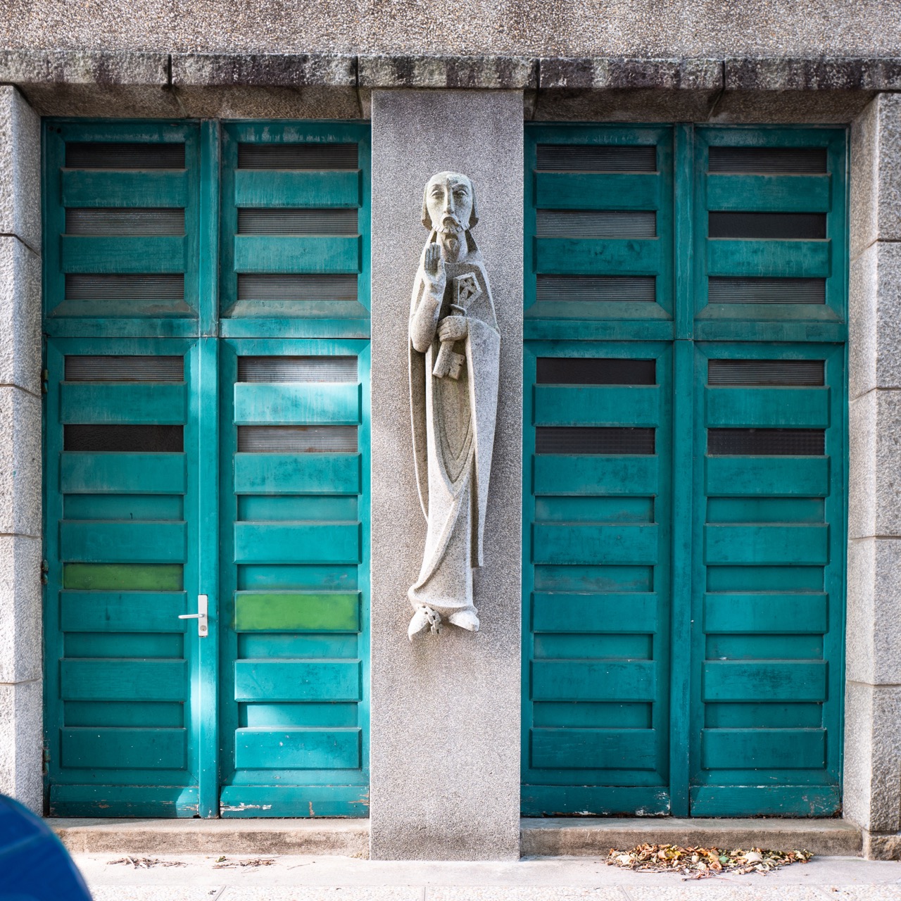 Statue des hl. Petrus am Südportal