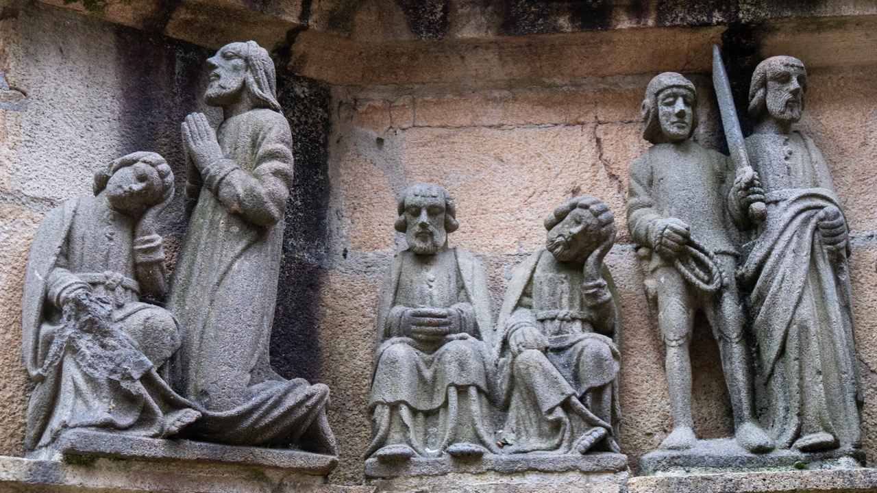 Calvaire, Nordseite (schlafende Jünger in Gethsemane)