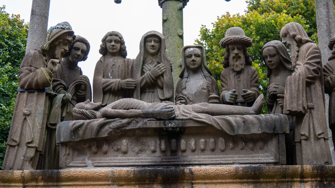 Calvaire, Ostseite (Grablegung Jesu)