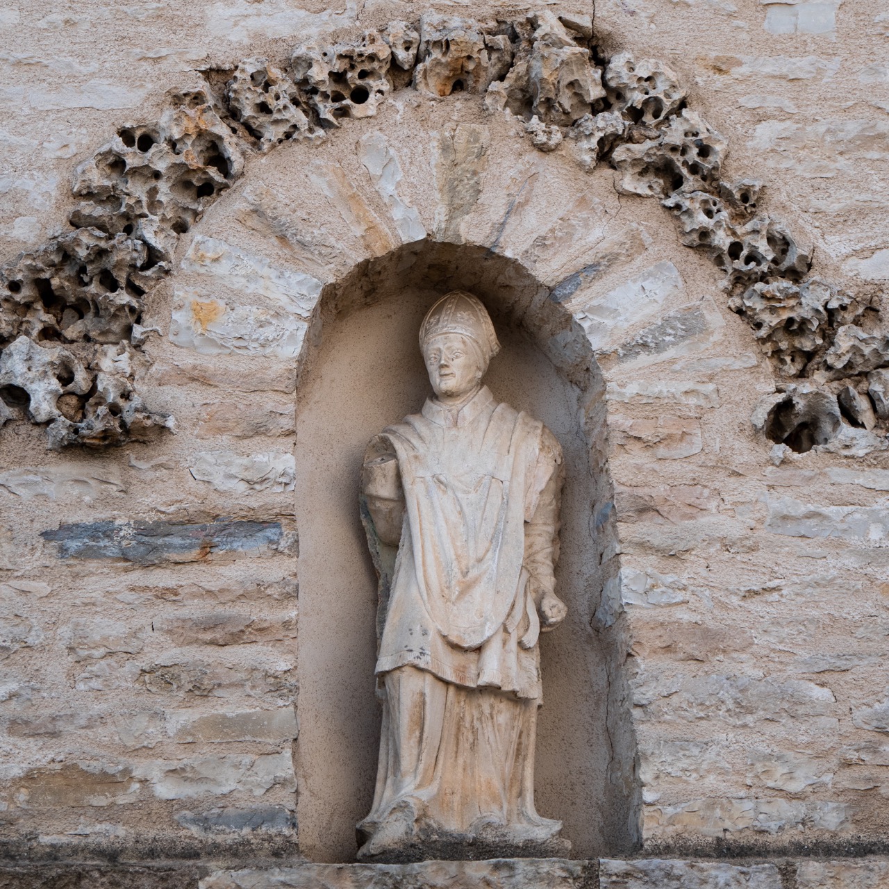 Statue des hl. Aubin (15. Jh.)