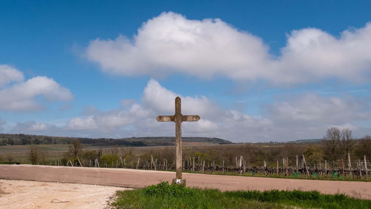 Wegkreuz am Fuß des Mont Victor