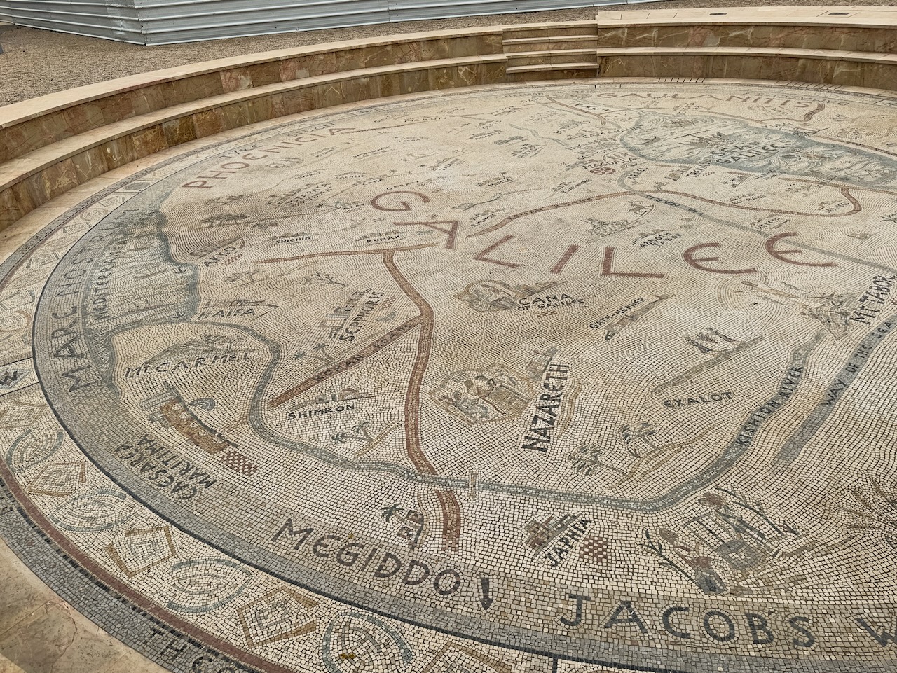 Mosaik vor der Kirche, Detail