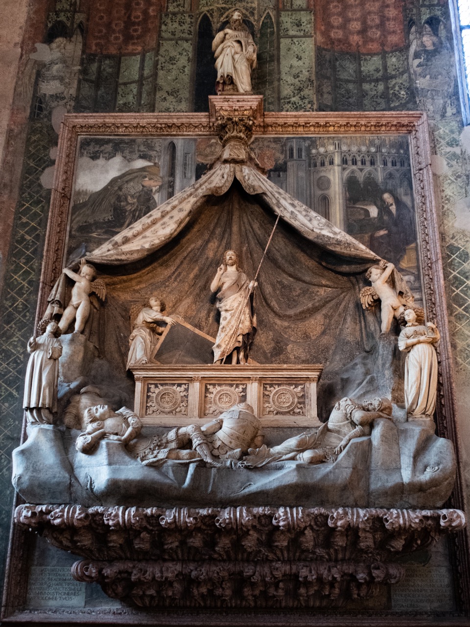 Grabmal der Familie Brenzoni mit Fresken von Antonio Pisano, gen. „Pisanello“ (1426) und Auferstehungsszene von Nanni di Bartolo