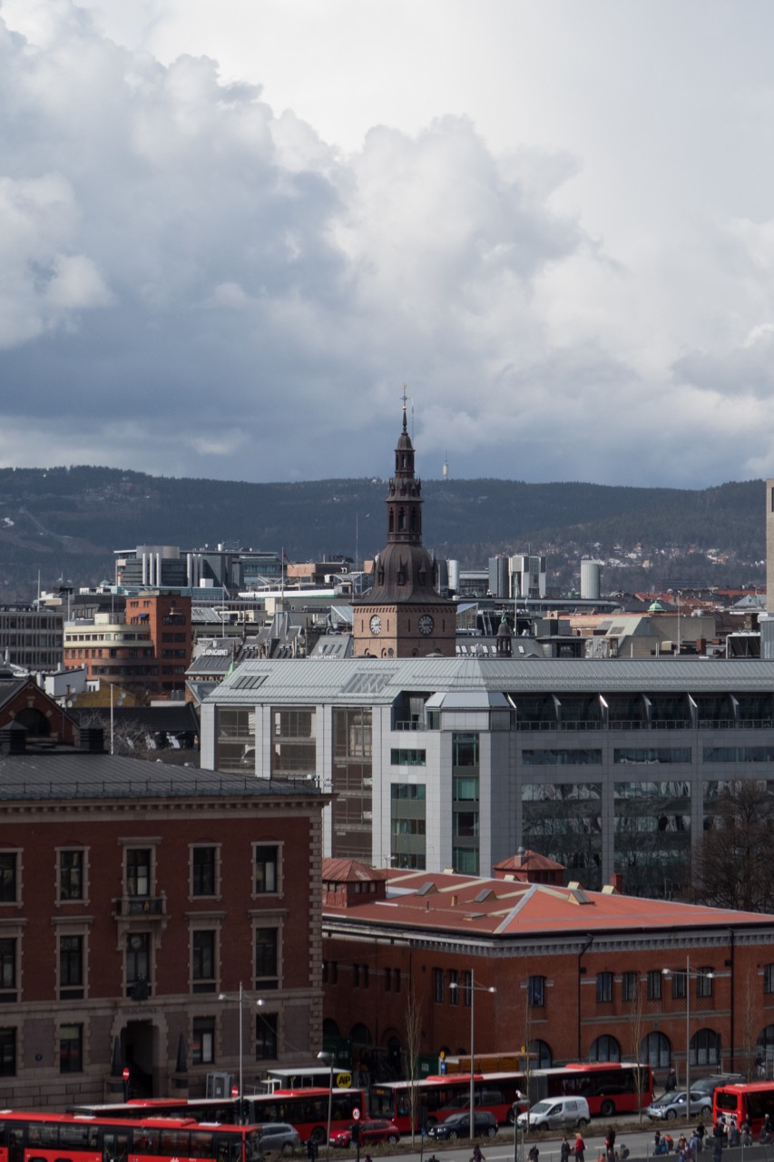 Turm von der neuen Oper aus gesehen