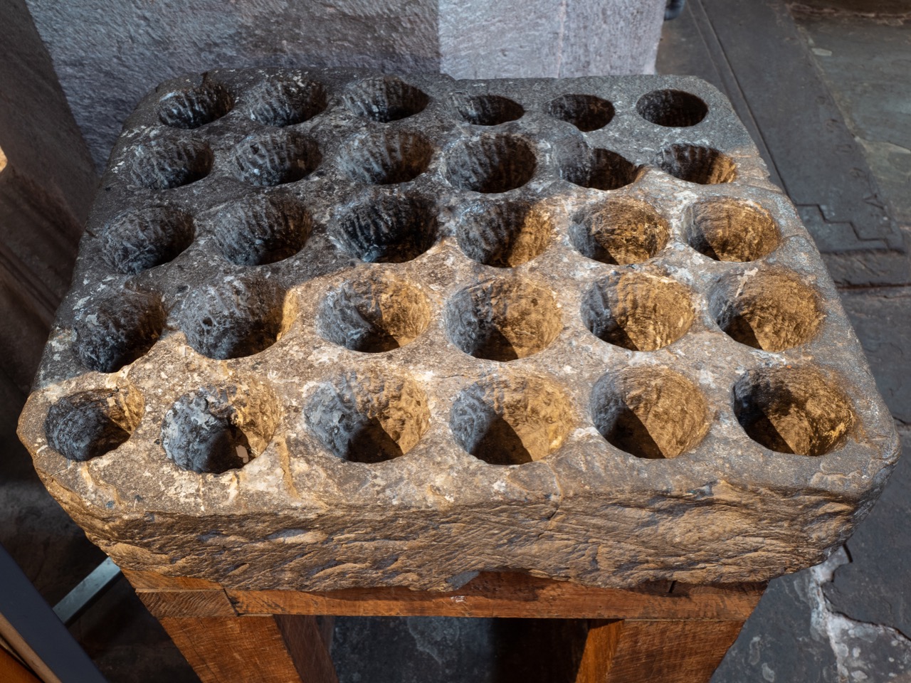 Cresset stone, a medieval method of lighting