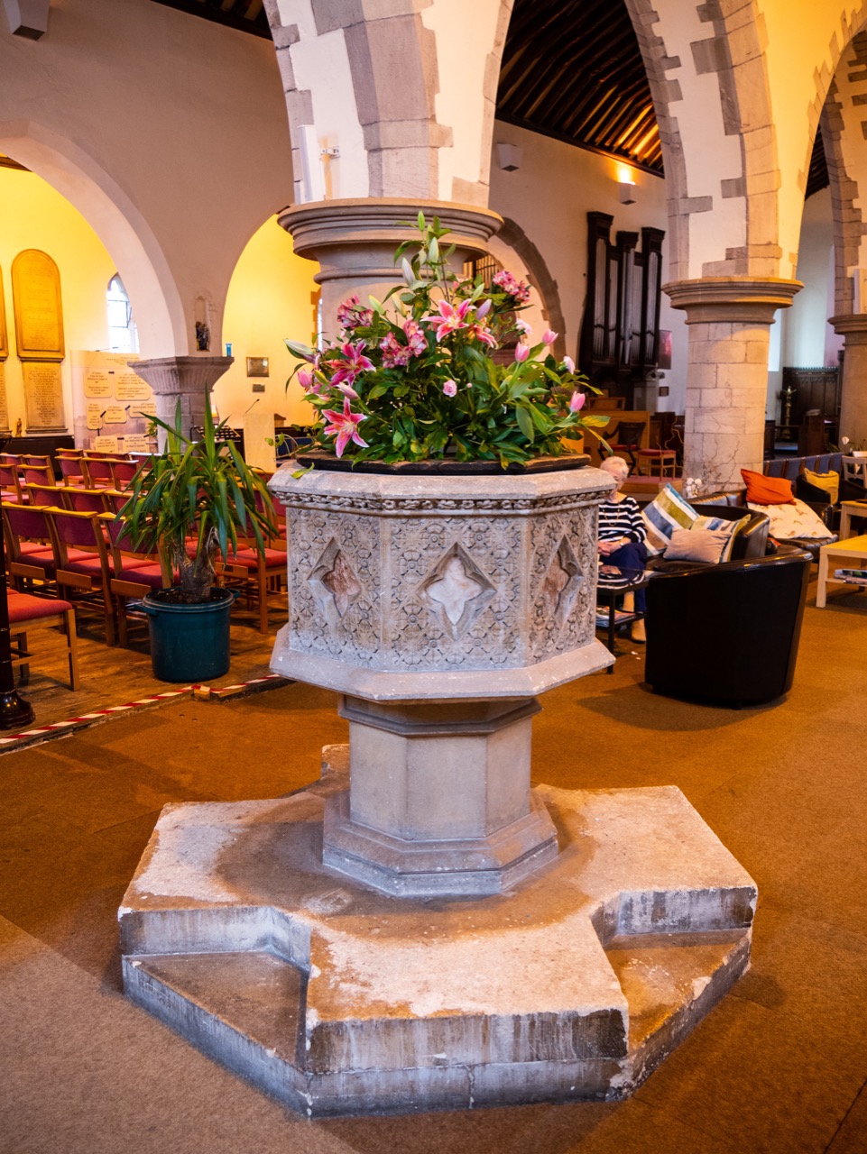 Octagonal font