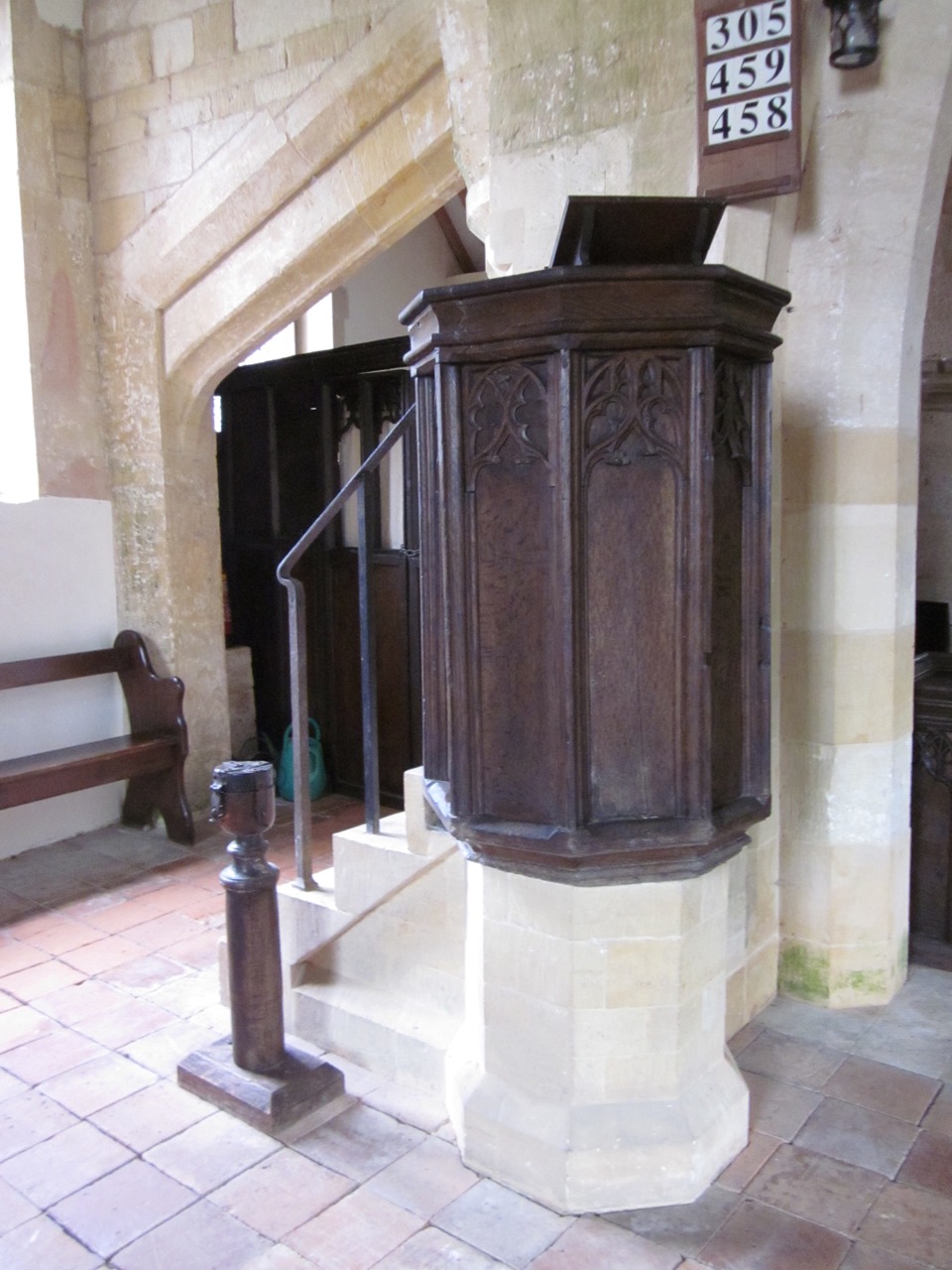 Travel pulpit (14th cent.)