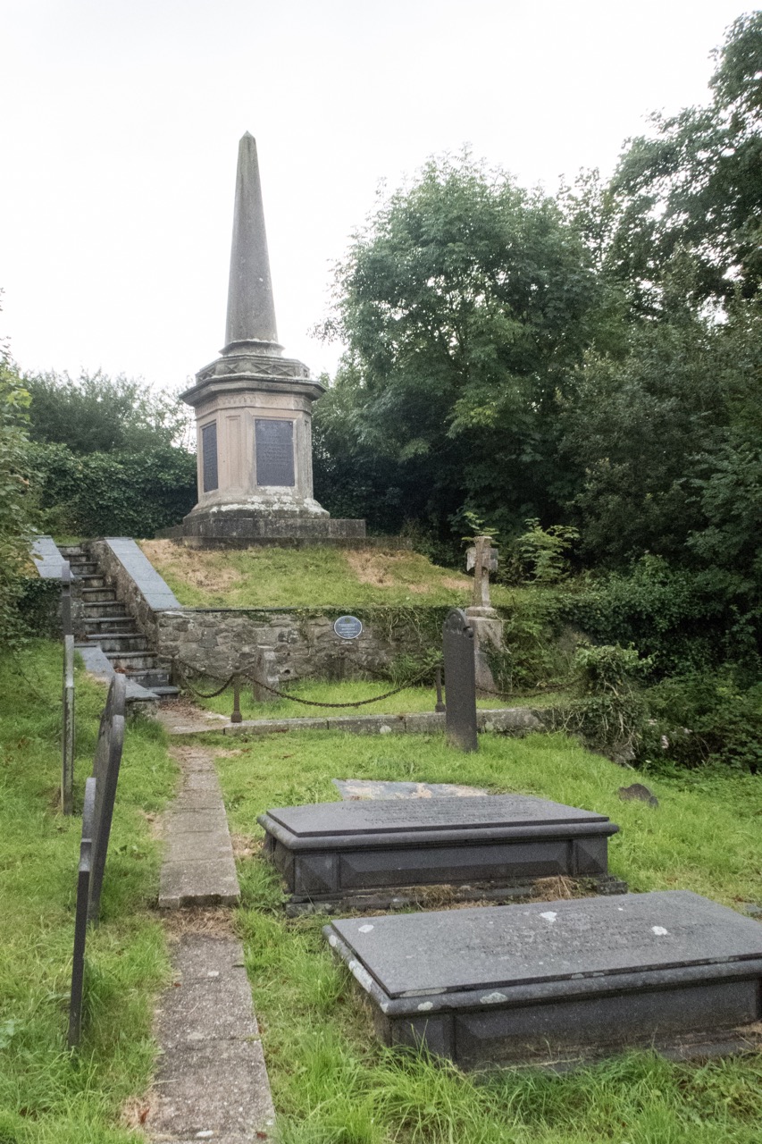 Monument commemorating workers who were fatally injured during building and maintenance of the Britannia Bridge