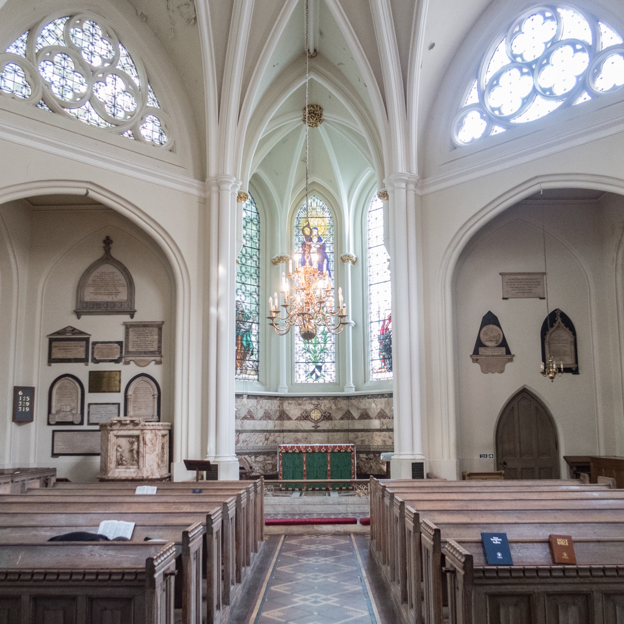 St Bartholomew the Less, Innenansicht