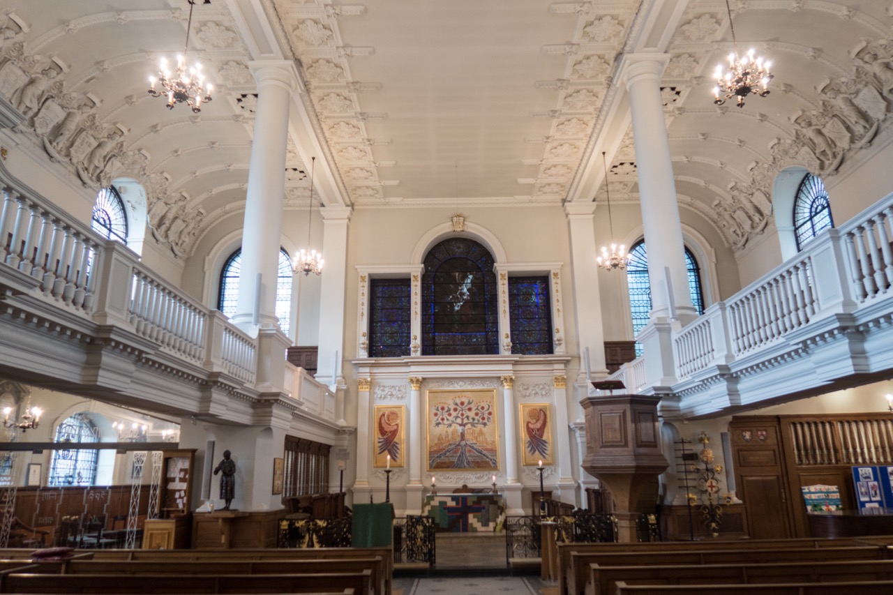 St Botolph-without-Aldgate, interior view