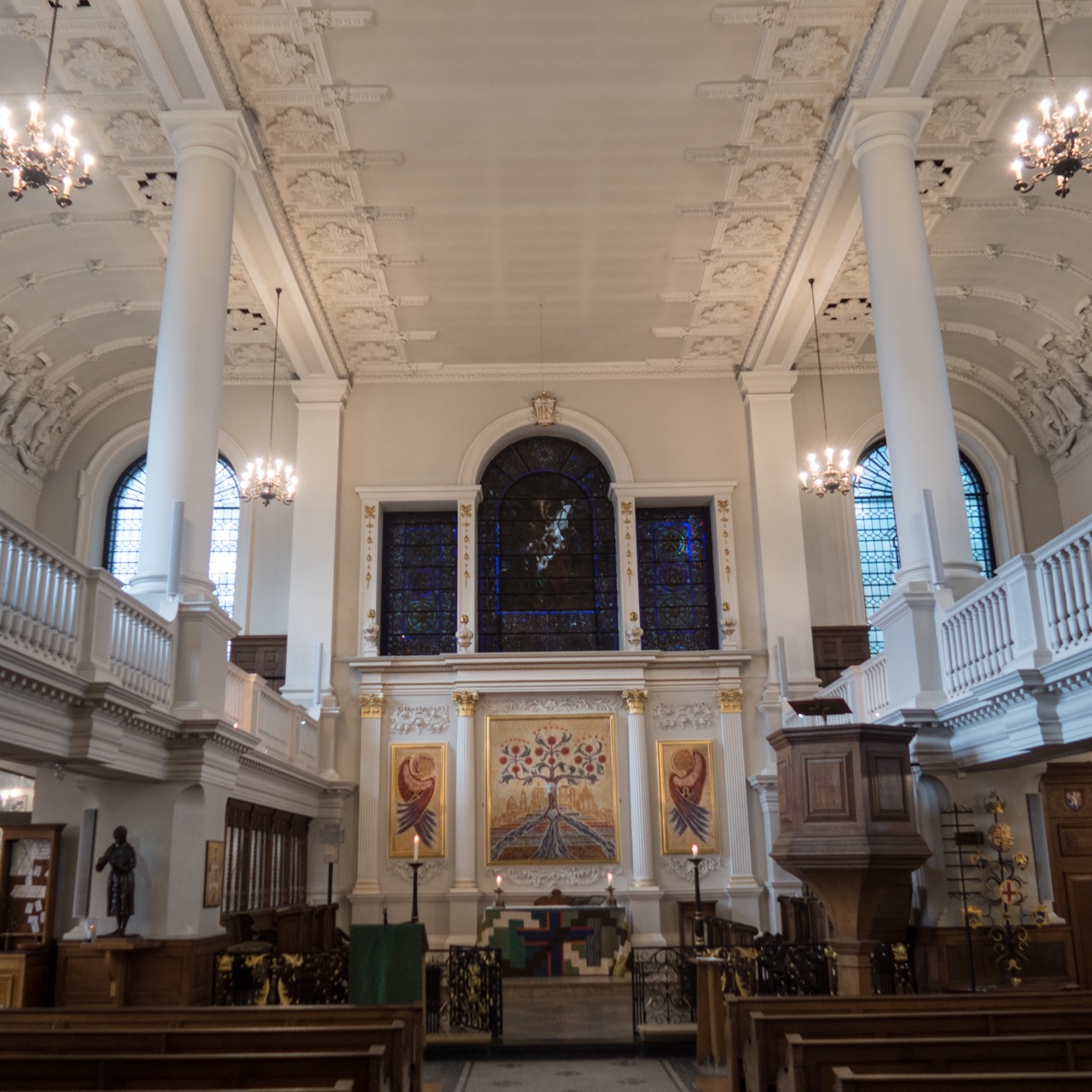 St Botolph-without-Aldgate, interior view