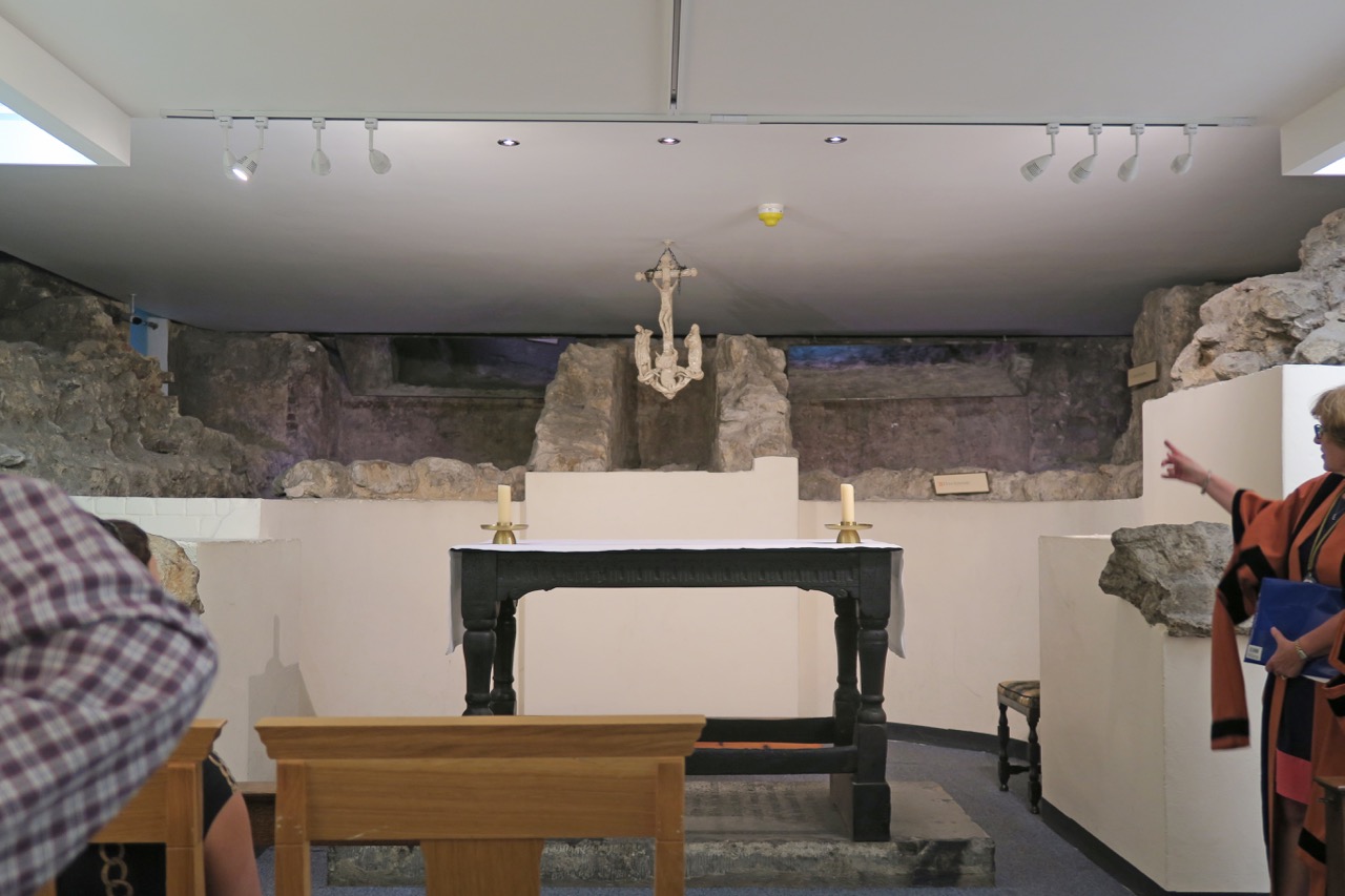 Crypt (13. Jh.)