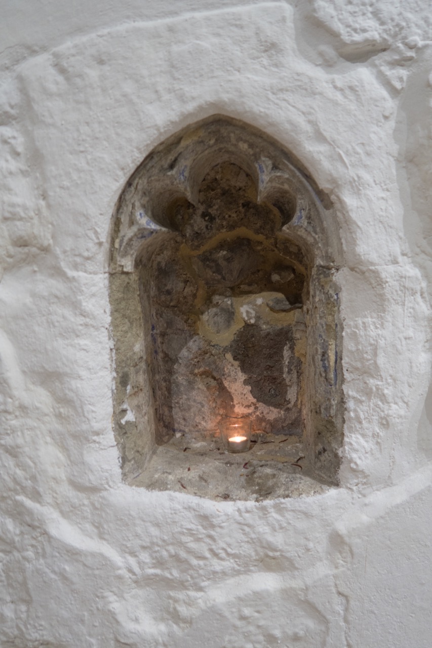 Piscina (Waschbecken für Abendmahlsgeräte; 14. Jh.)