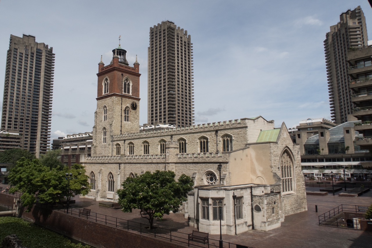 St Giles Cripplegate, Außenansicht von Süden