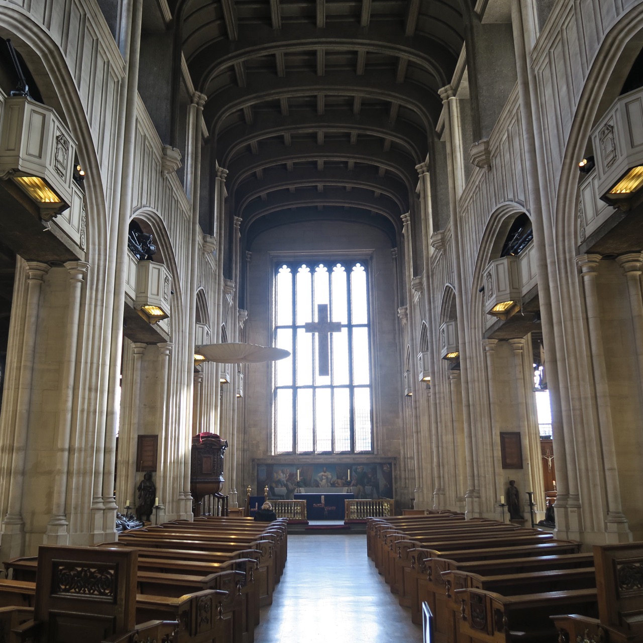 All Hallows-by-the-Tower, interior view
