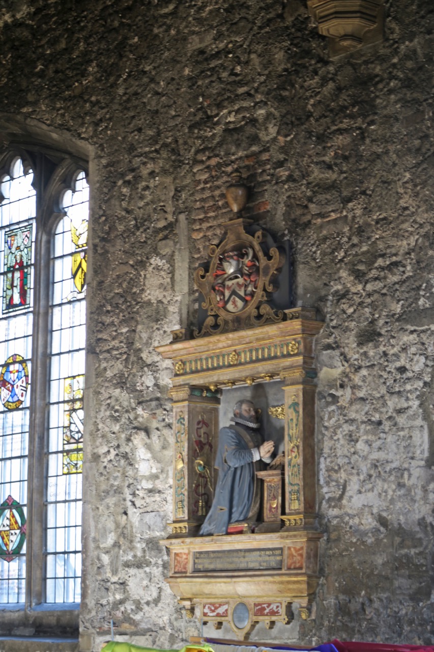 Northern wall with epitaph for Hieronimus Benalius (d. 1583)