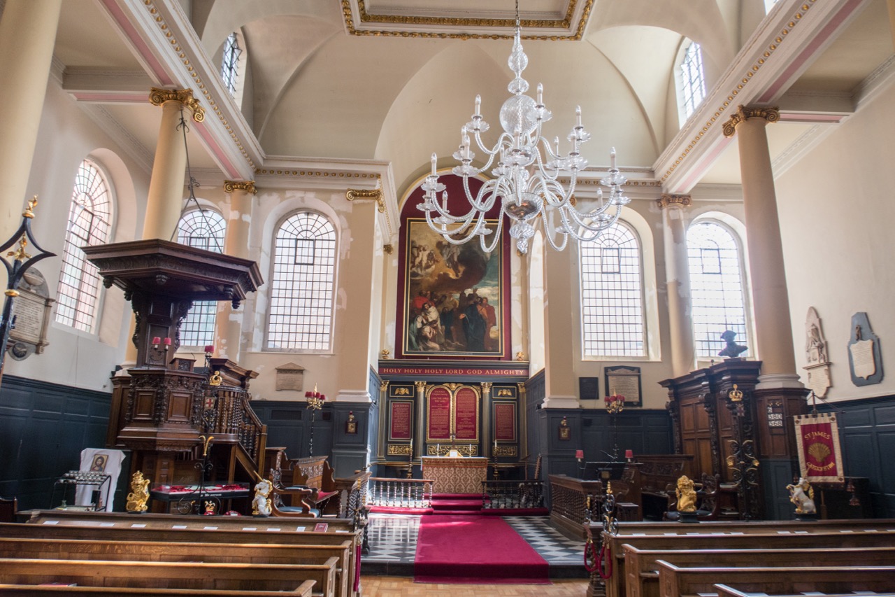 St James Garlickhythe, interior view