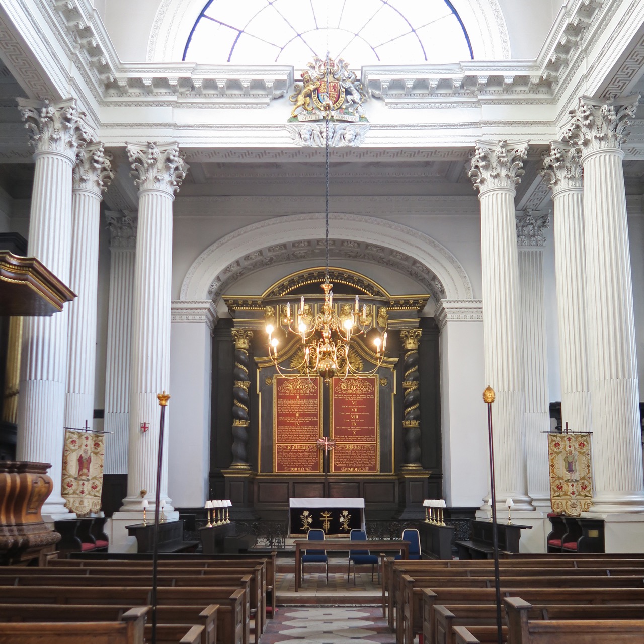 St Mary Woolnoth, Innenansicht