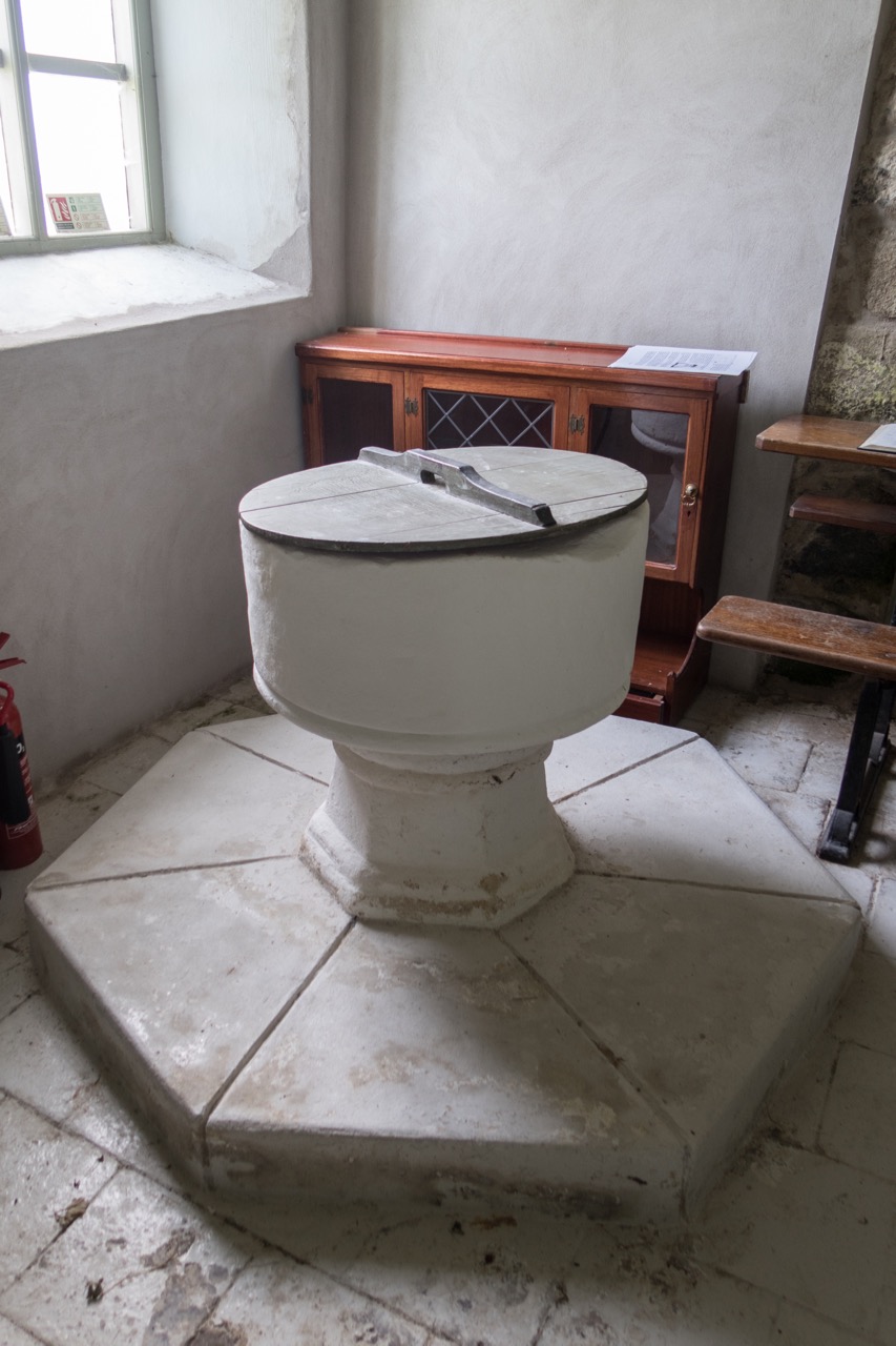 Font (13th/14th cent.)