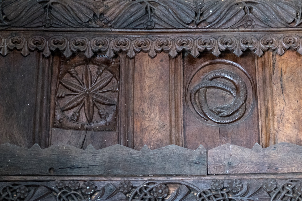 Screen detail (c1530)