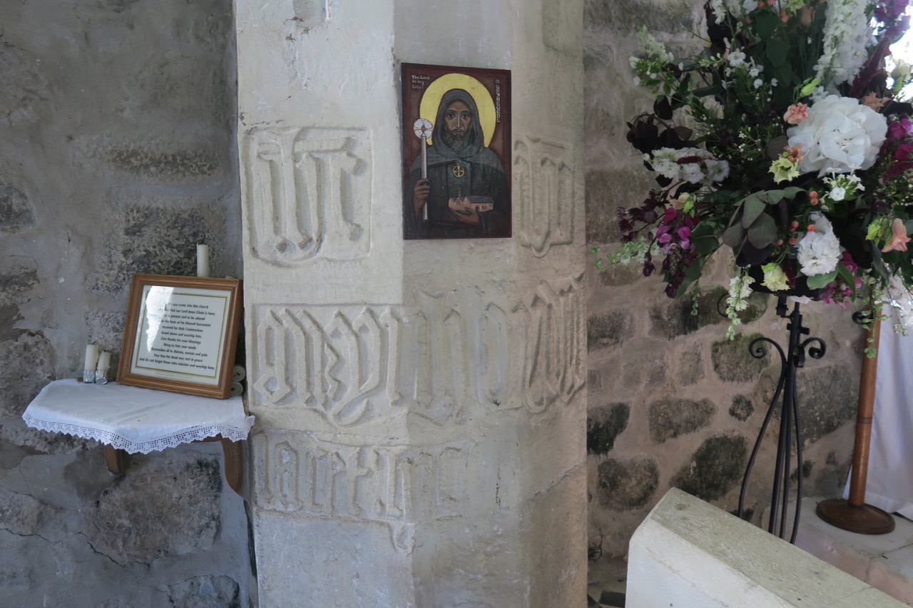 Pillar with inscription “S GWYNHOEDL IACET HIC” (“Here lies St Gwynhoedl”) and an icon of St Gwynhoedl