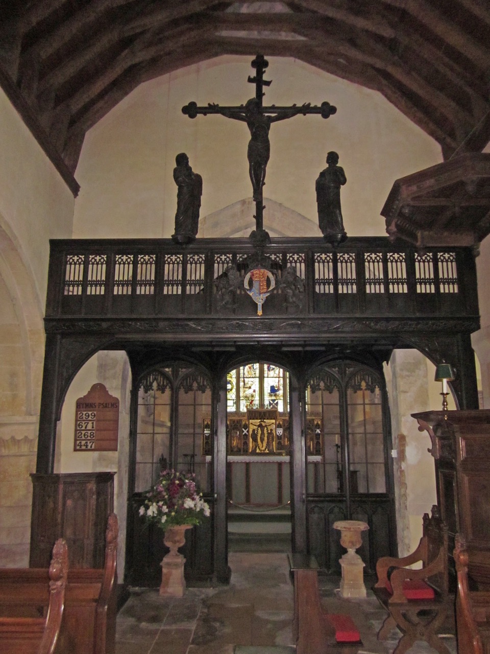 Rood screen (Ninian Comper, 1915)